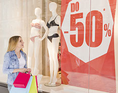 Fast and Cheapest Vinyl Retail Window Signs Printing in Vancouver